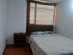 Piso Familiar Cerca Emnajada Y HABITACIONES Sector de Corferias G12